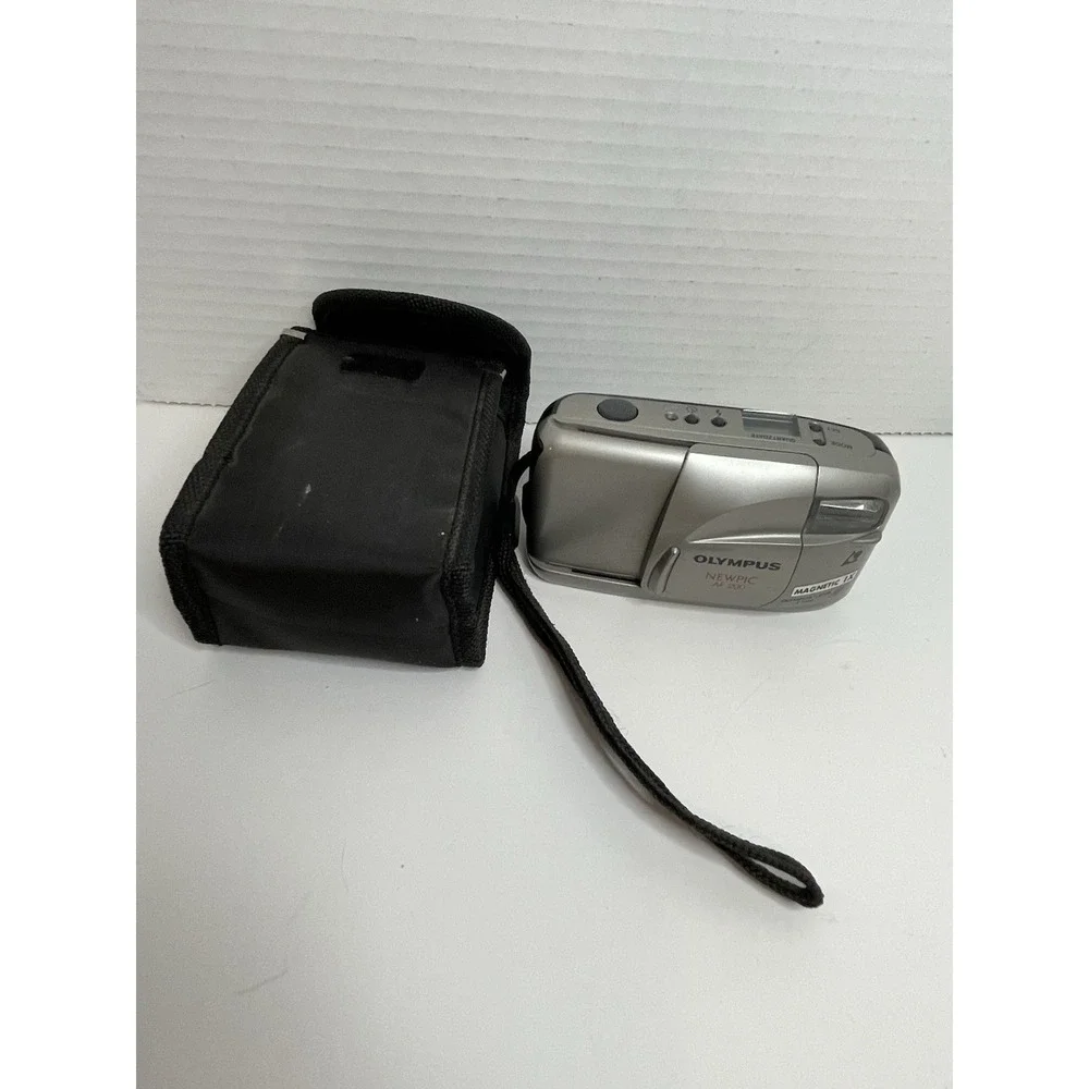 Olympus Newpic AF200 Silver Point & Shoot APS Film Camera 35mm Not Tested PARTS